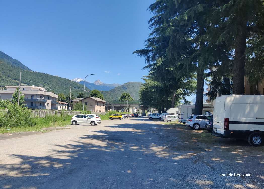 (23017) Morbegno - Via Ghislanzoni — foto 2