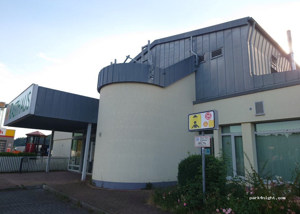 (36275) Kirchheim - 1 Hauptstraße — foto 2