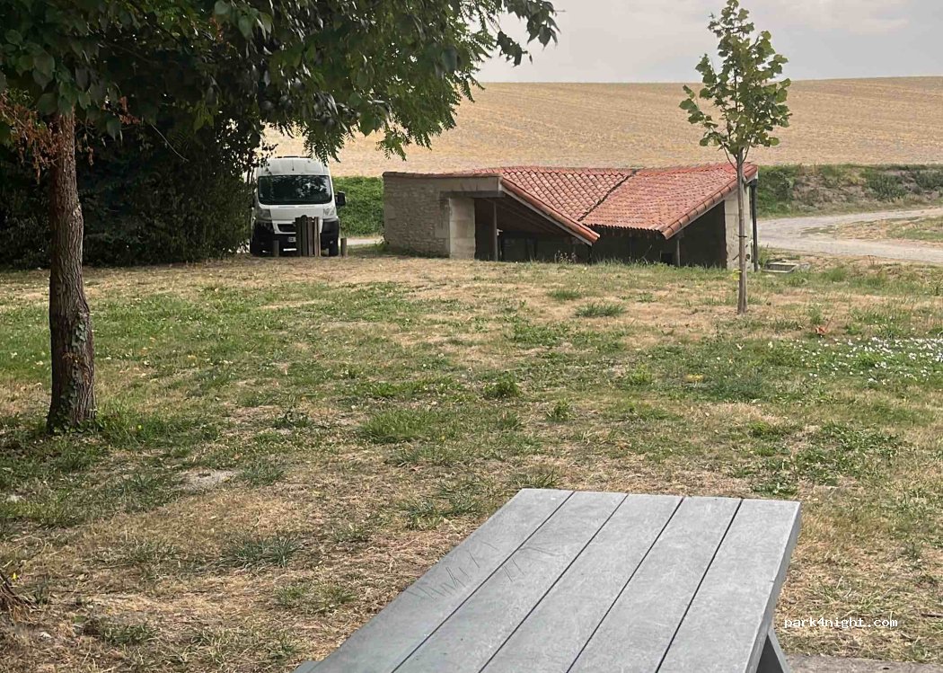 (86110) Mirebeau - — foto 3