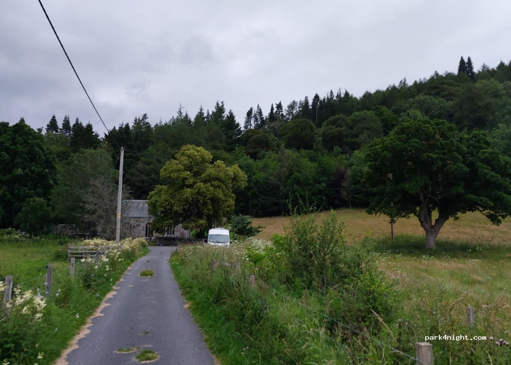 (PH18 5TE) Bridge of Tilt - Unnamed Road — foto 2