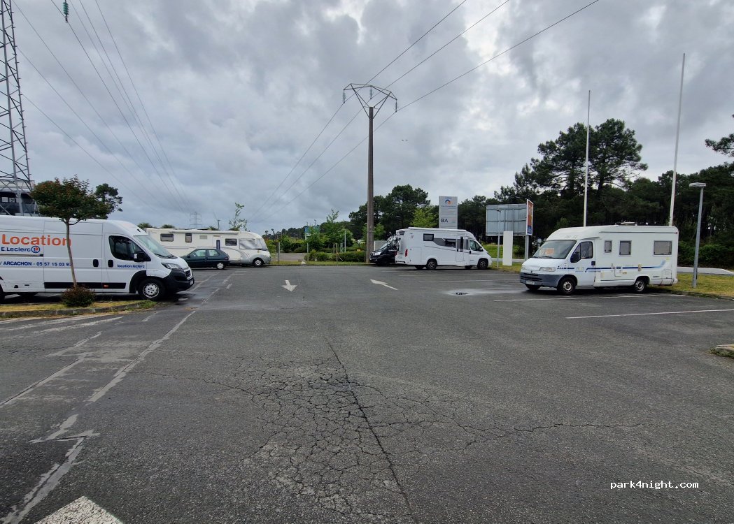 (33260) La Teste-de-Buch - 1060 Avenue de l'Europe — foto