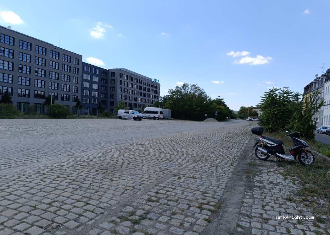 (90443) Nürnberg - 40 Kohlenhofstraße — foto 3