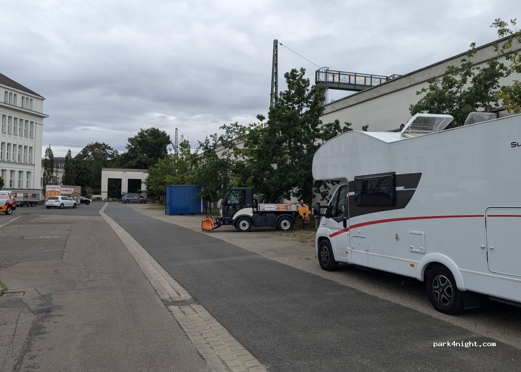 (30165) Hannover - 7 Vahrenwalder Straße — foto 3