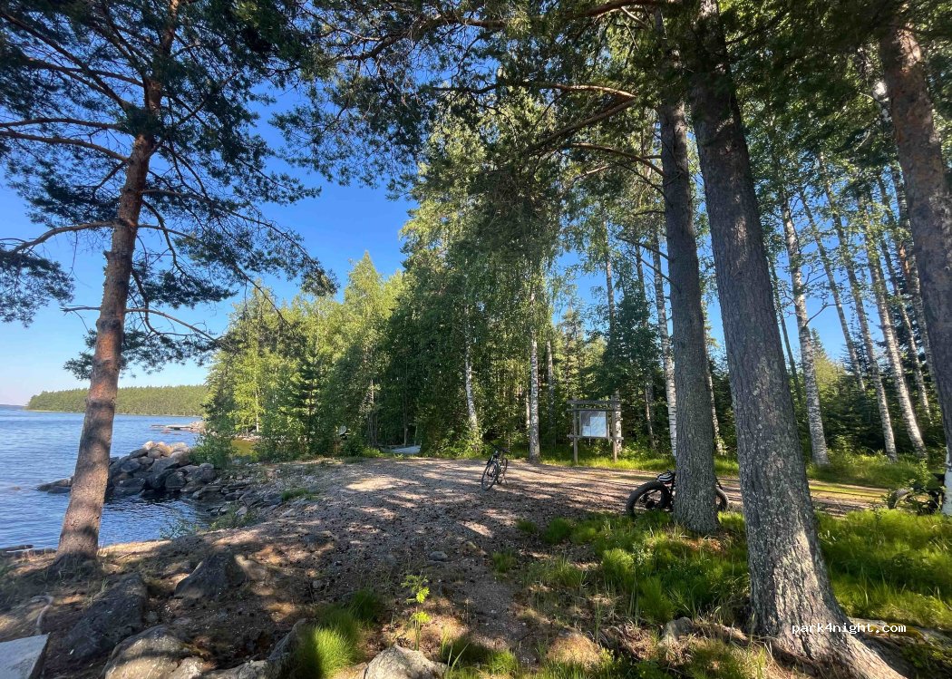 (77930) Rautalampi - Unnamed Road — foto 2