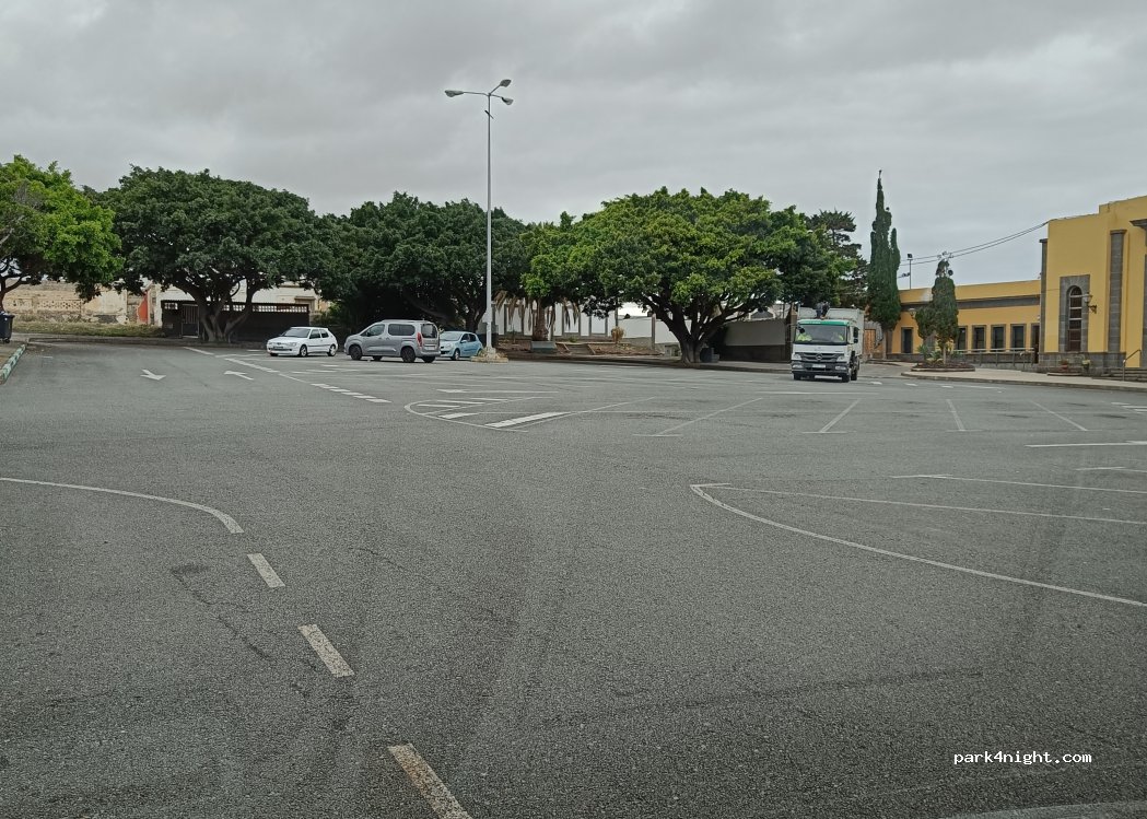 (35018) Las Palmas de Gran Canaria - Calle El Olivo — foto