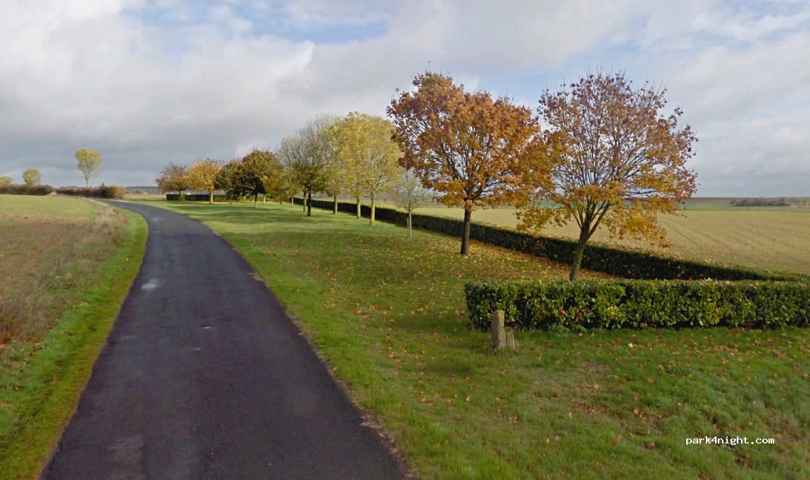 (85240) Xanton-Chassenon - Unnamed Road — foto