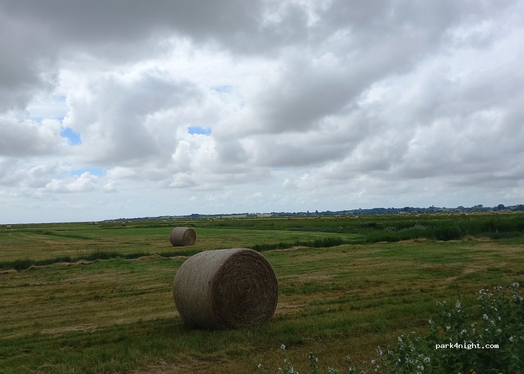 (50300) Le Val-Saint-Père - 55 Bouille — foto 3