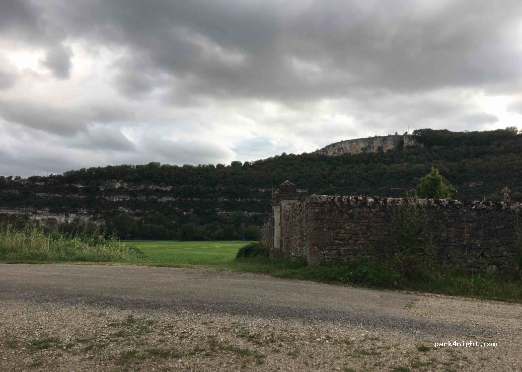 (12260) Ambeyrac - 185 Puech Verdier — foto
