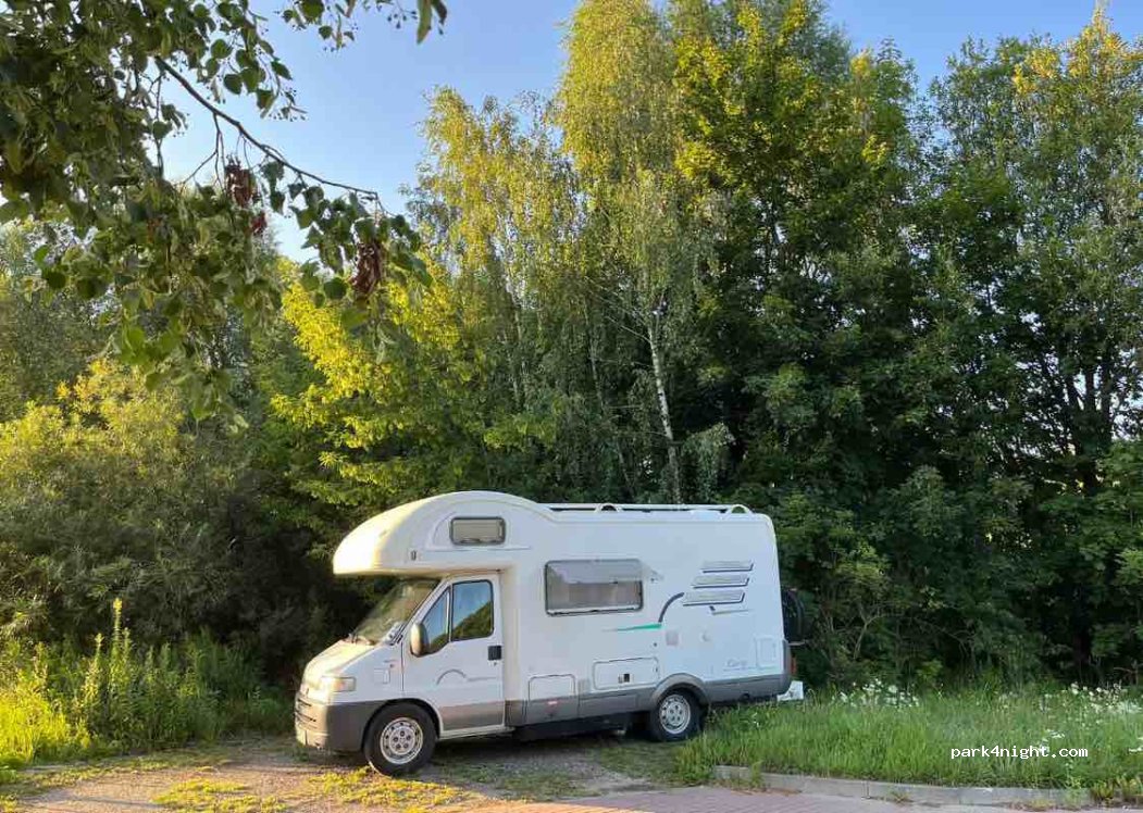 (11-400) Kętrzyn - 3 Składowa — foto