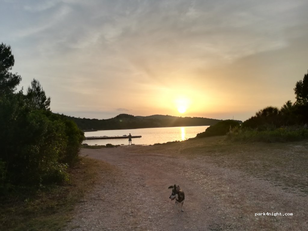 () Žaborić - Unnamed Road — foto