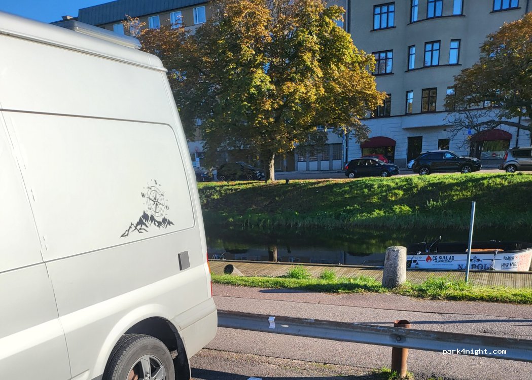 (652 24) Karlstad - 2 Västra Kanalgatan — foto