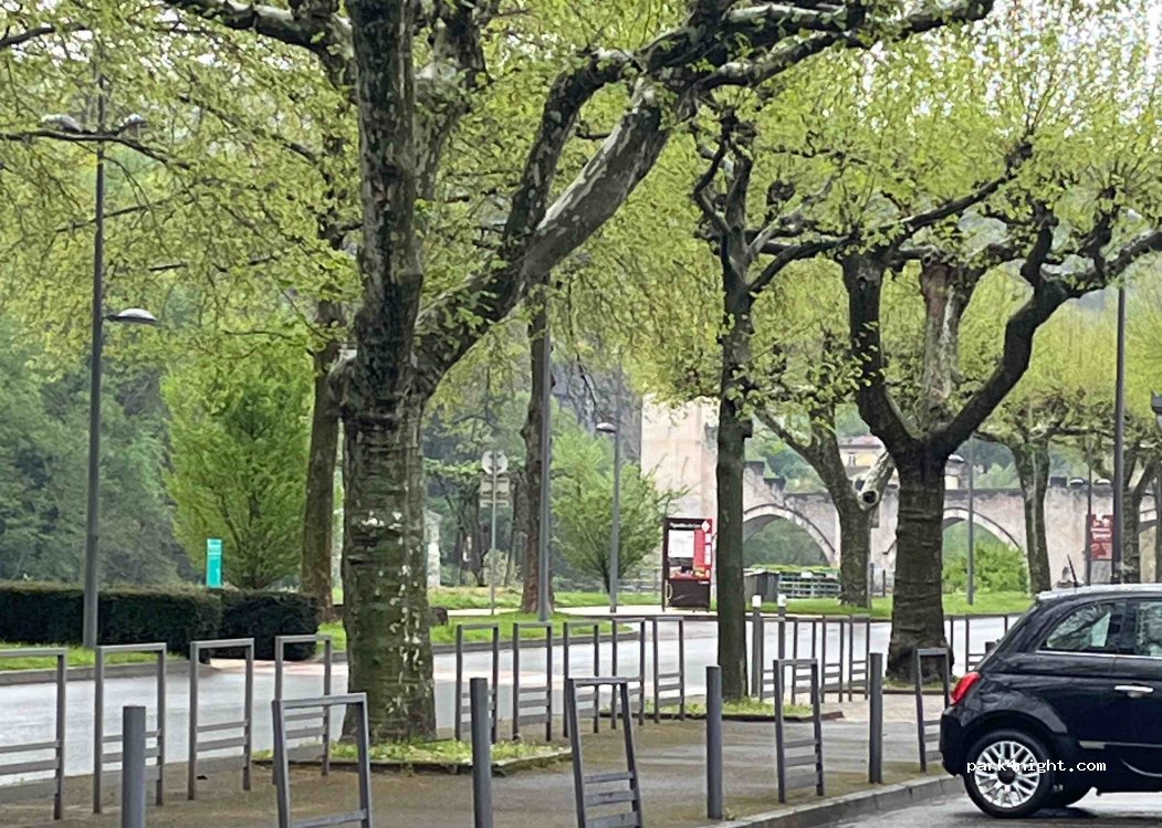 (46000) Cahors - 629 Rue Victor Hugo — foto