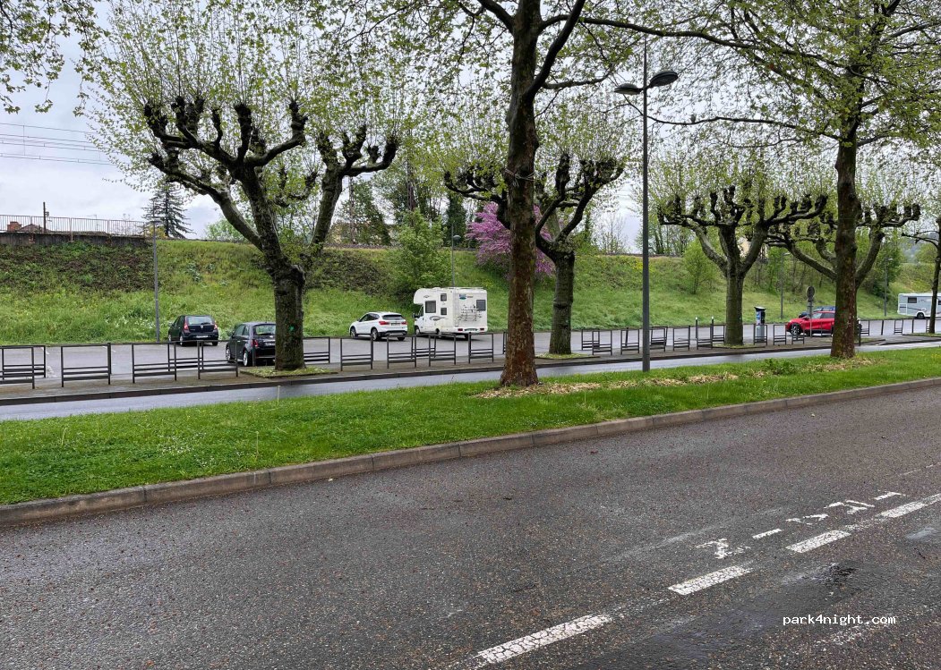 (46000) Cahors - 629 Rue Victor Hugo — foto 4