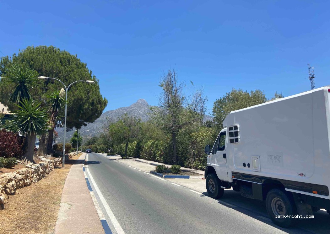 (29660) Marbella - 13 Urbanización los Olivos I — foto
