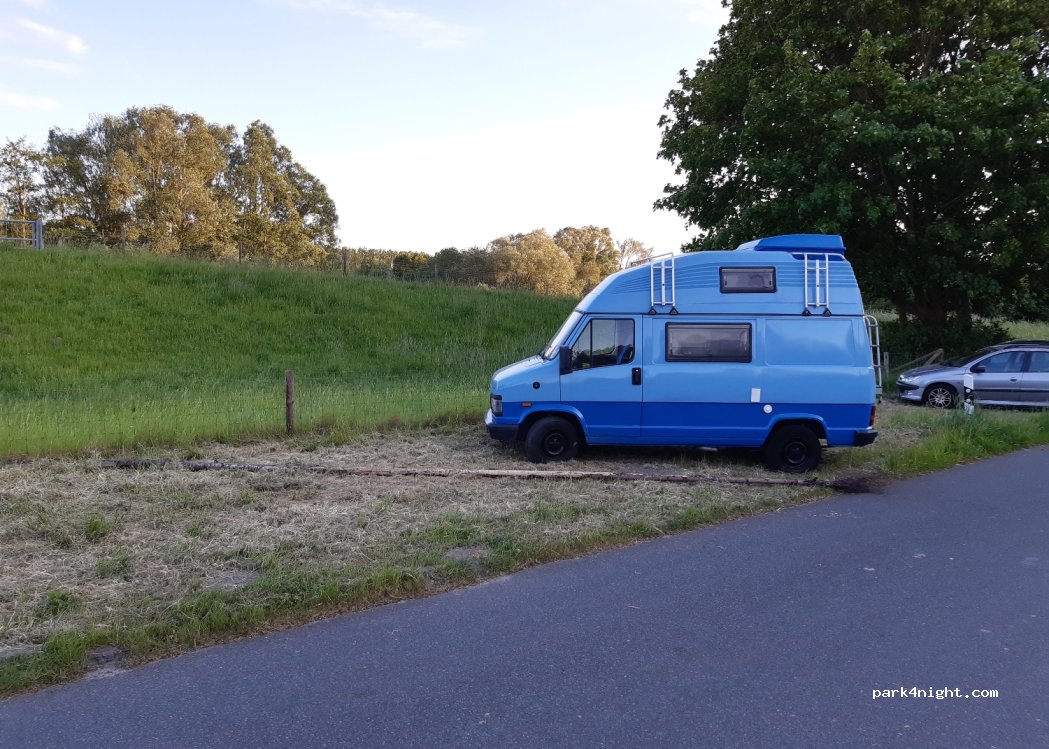 (26386) Wilhelmshaven - 19 Zum Kraftwerk — foto