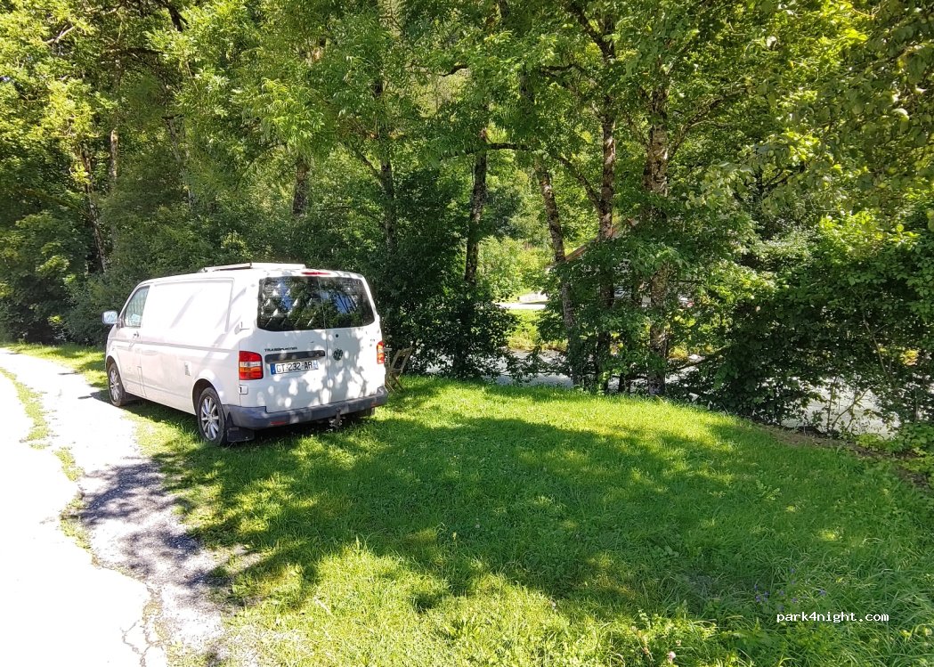 (74740) Sixt-Fer-à-Cheval - 99 Route du Chemin de Fer — foto 2