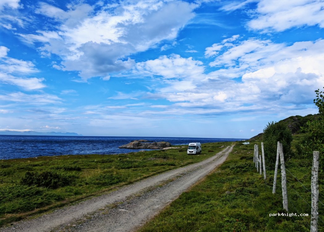 (9423) Grøtavær - — foto