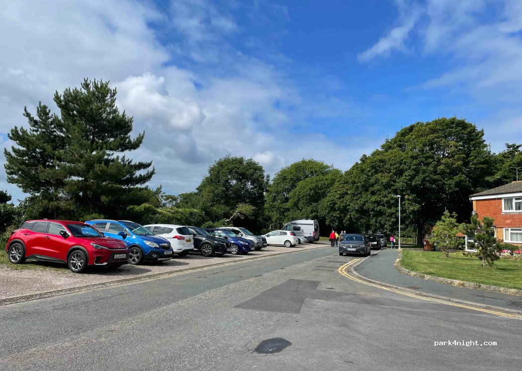 (BN22 7PY) Eastbourne - 56 Wartling Road — foto