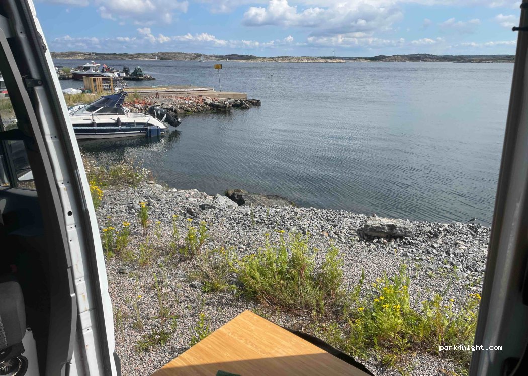 (475 31) Öckerö - 2 Brattevägen — foto