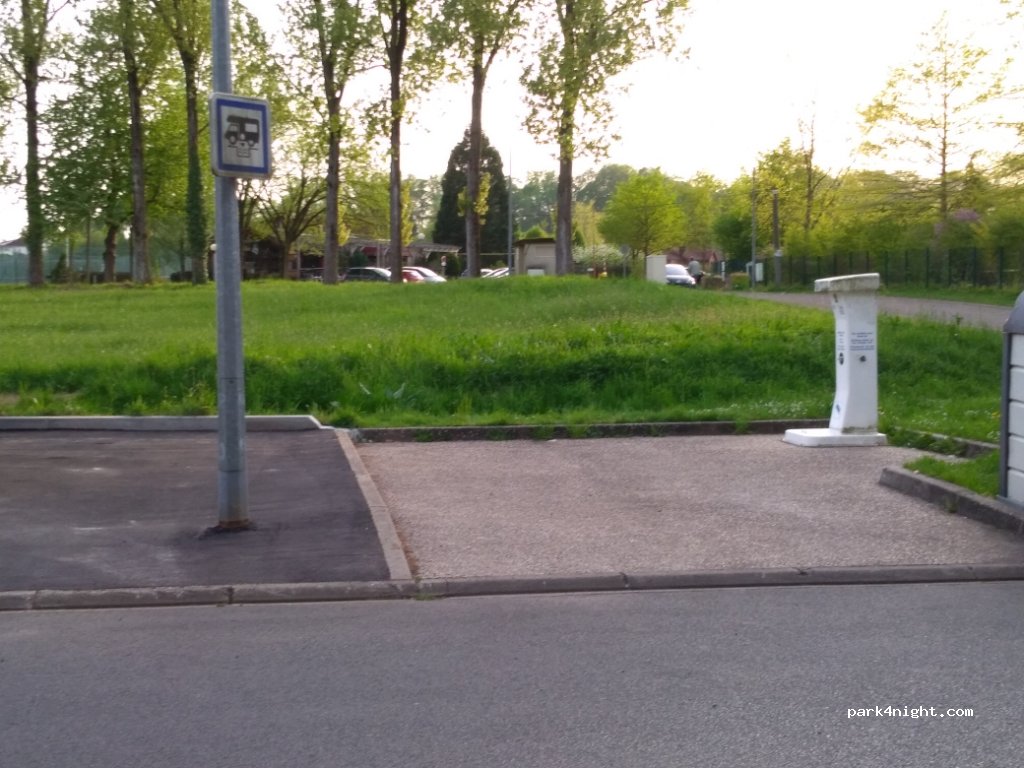 (57400) Sarrebourg - Rue du Tennis — foto 2