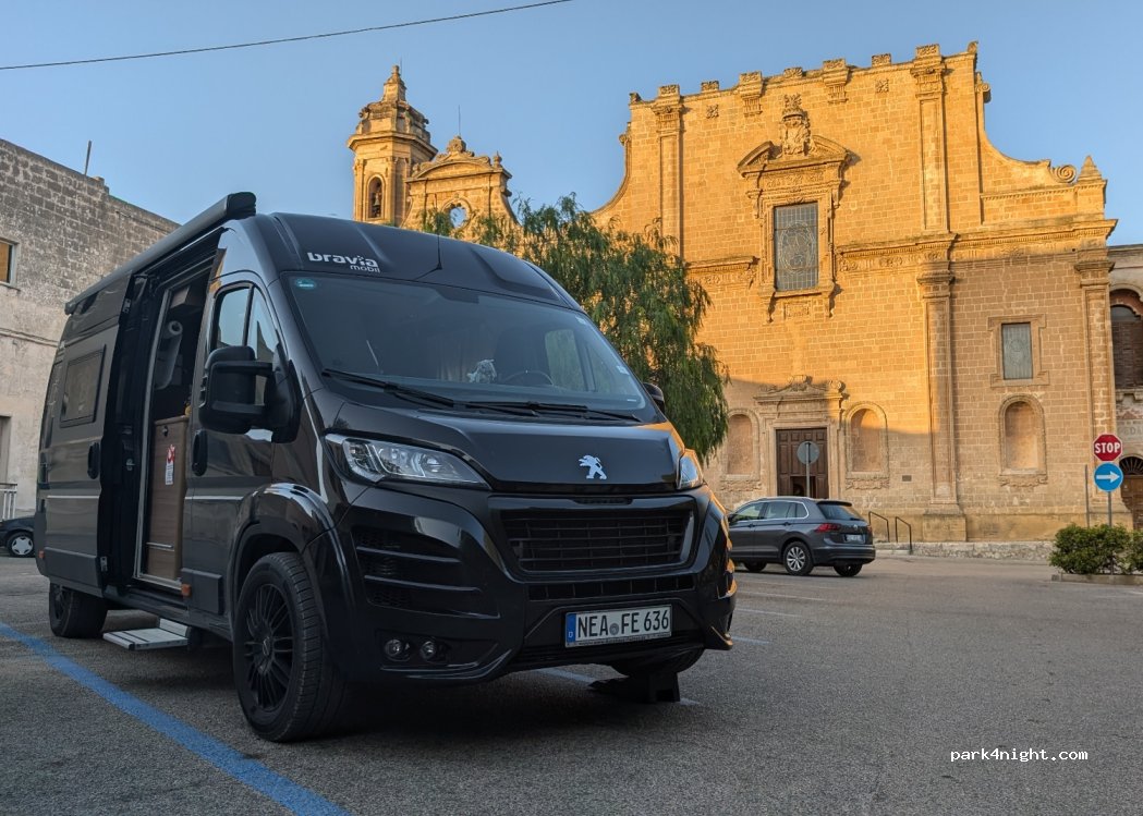 (74024) Manduria - 9A Piazza Giannuzzi Marianna — foto