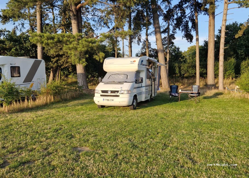 Sutton Hoo Holidays Campsite — foto