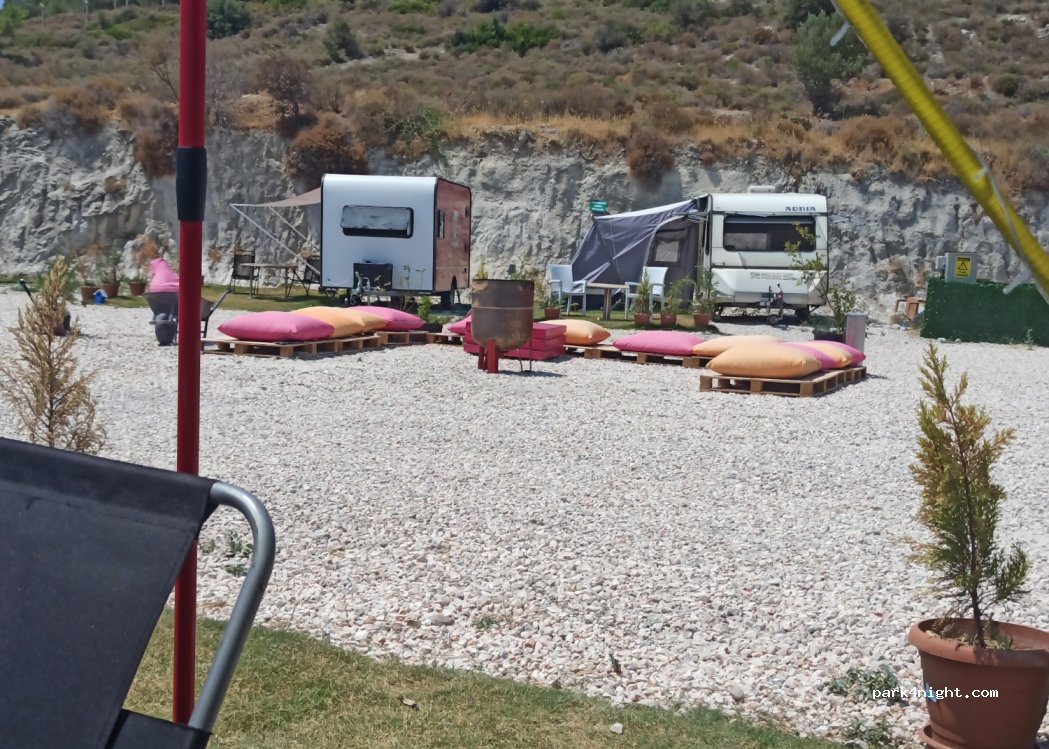 (35970)  - 18 Karaburun Yolu — foto