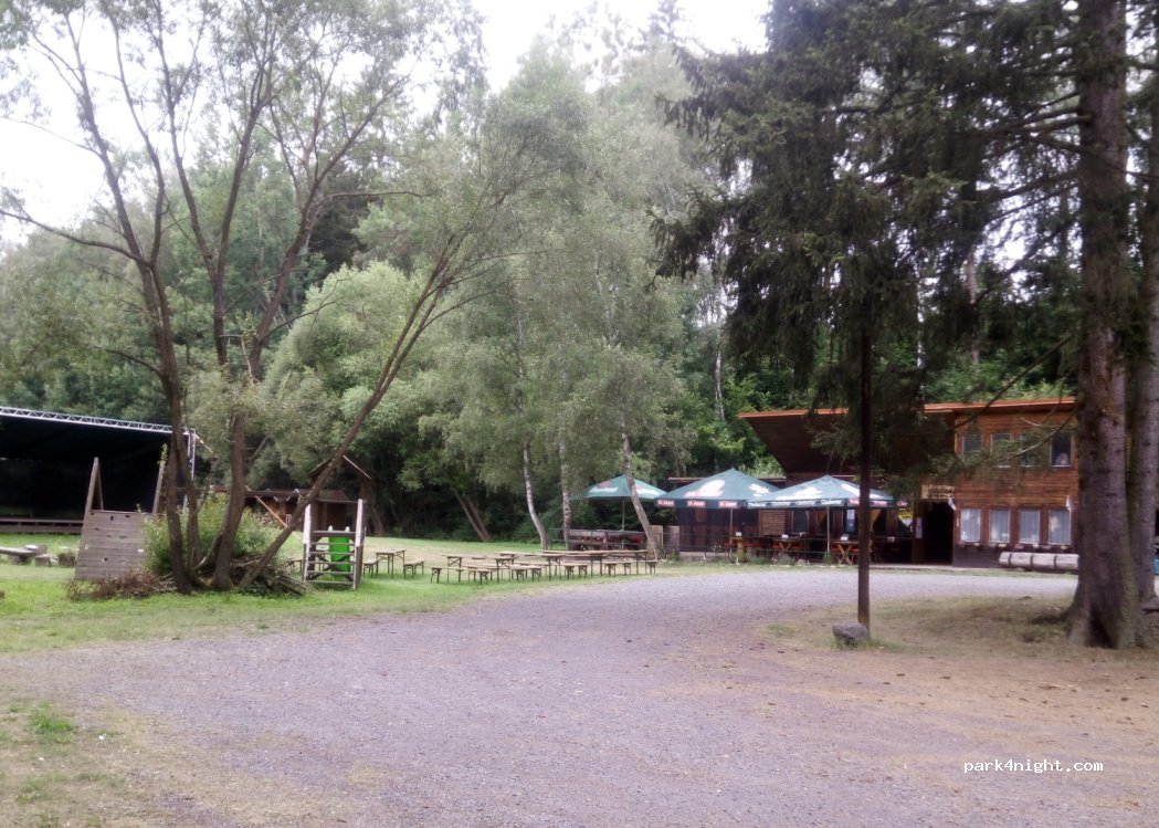Kemp Na koupališti - Koupaliště U Nezdického Potoka — foto
