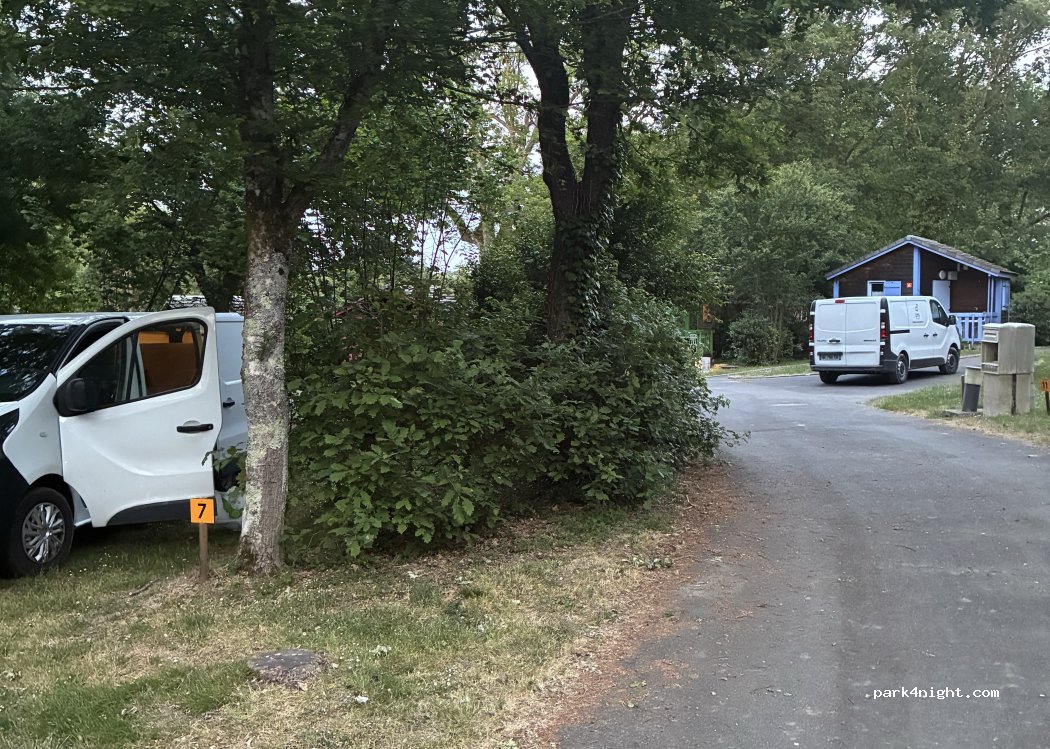(49750) Val-du-Layon - 1 Place des Vignerons — foto 3