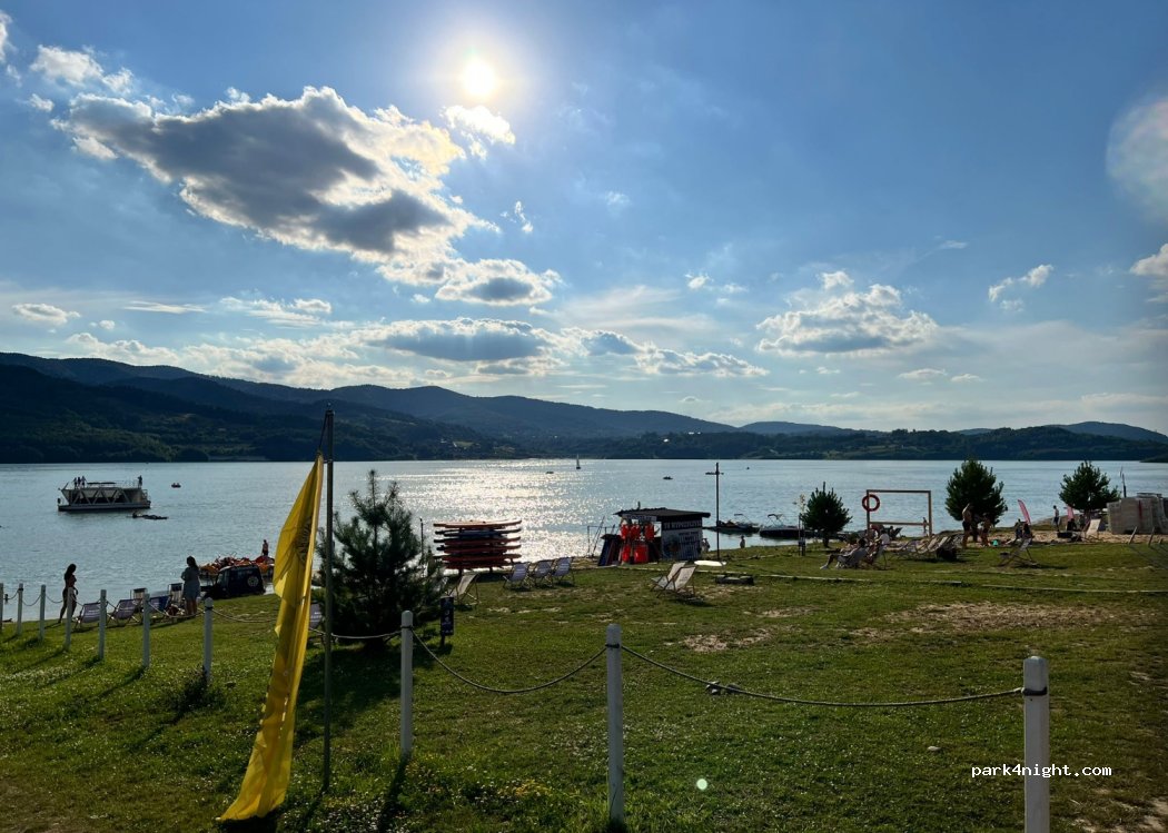 Czill Beczki - nocowanie nad Jeziorem Mucharskim — foto