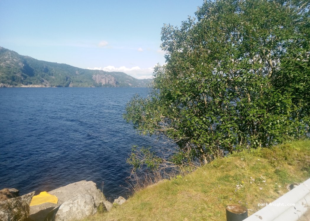 () Årnes - Unnamed Road — foto