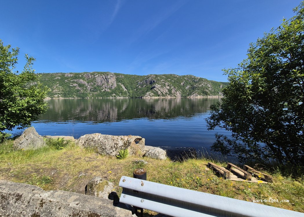 () Årnes - Unnamed Road — foto 2