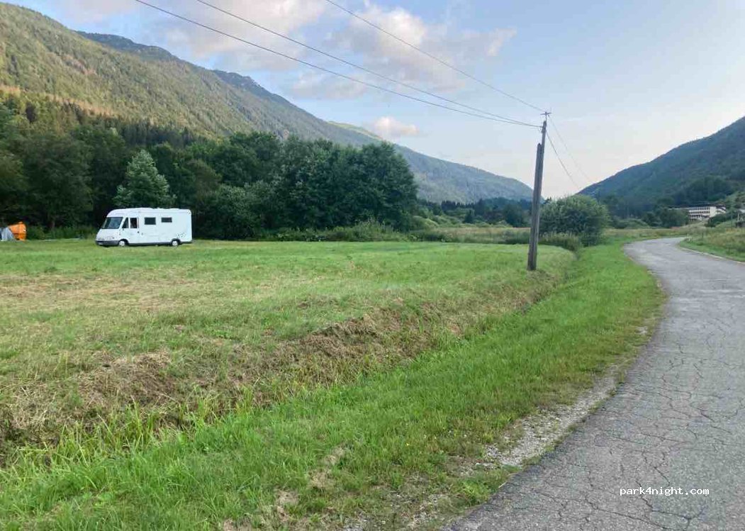 (01410) Lélex - 142 Route Niaizet — foto 2