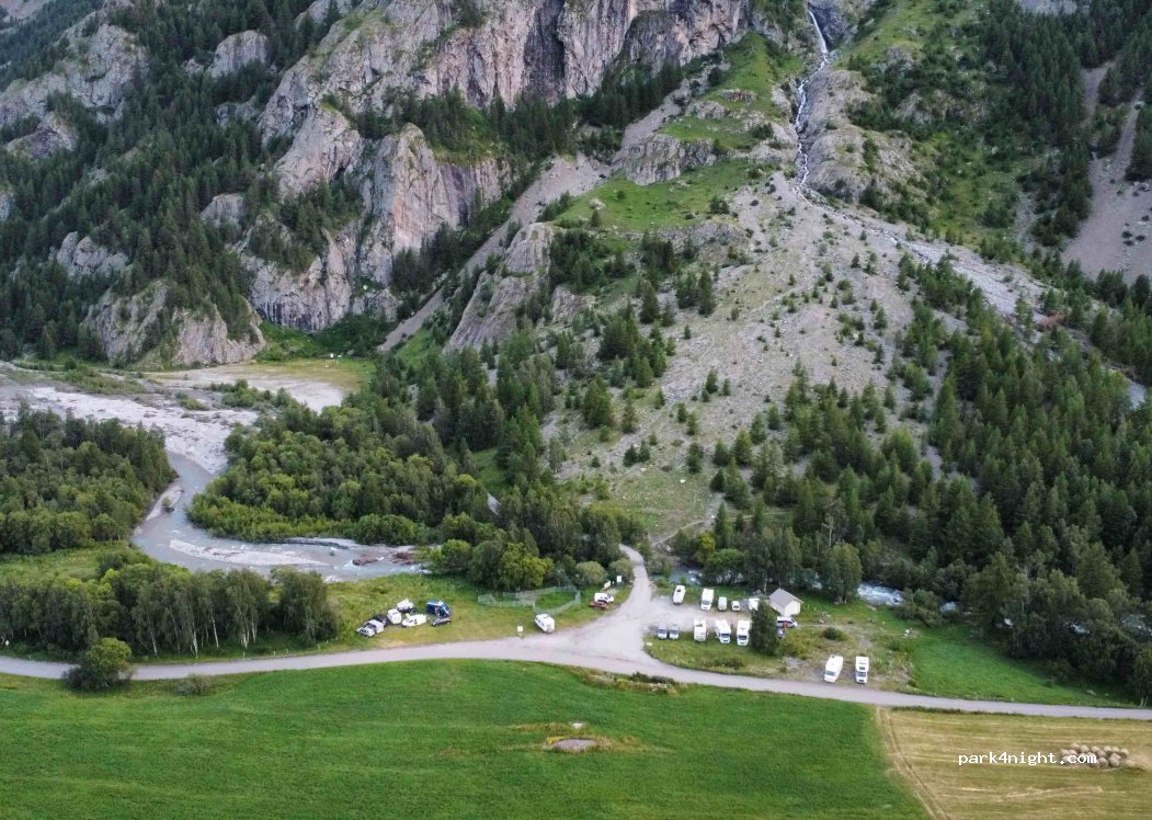 (05480) Villar-d'Arêne - Unnamed Road — foto