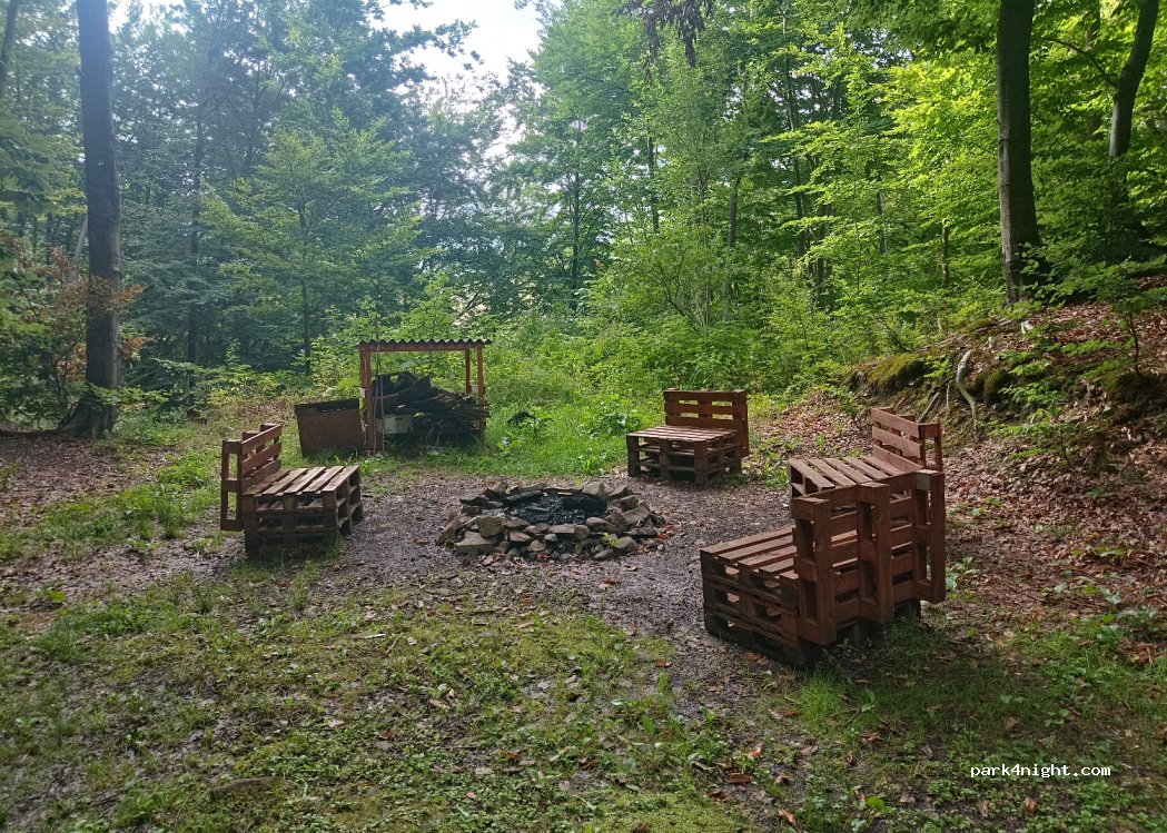 (086 04) Kríže - — foto 2
