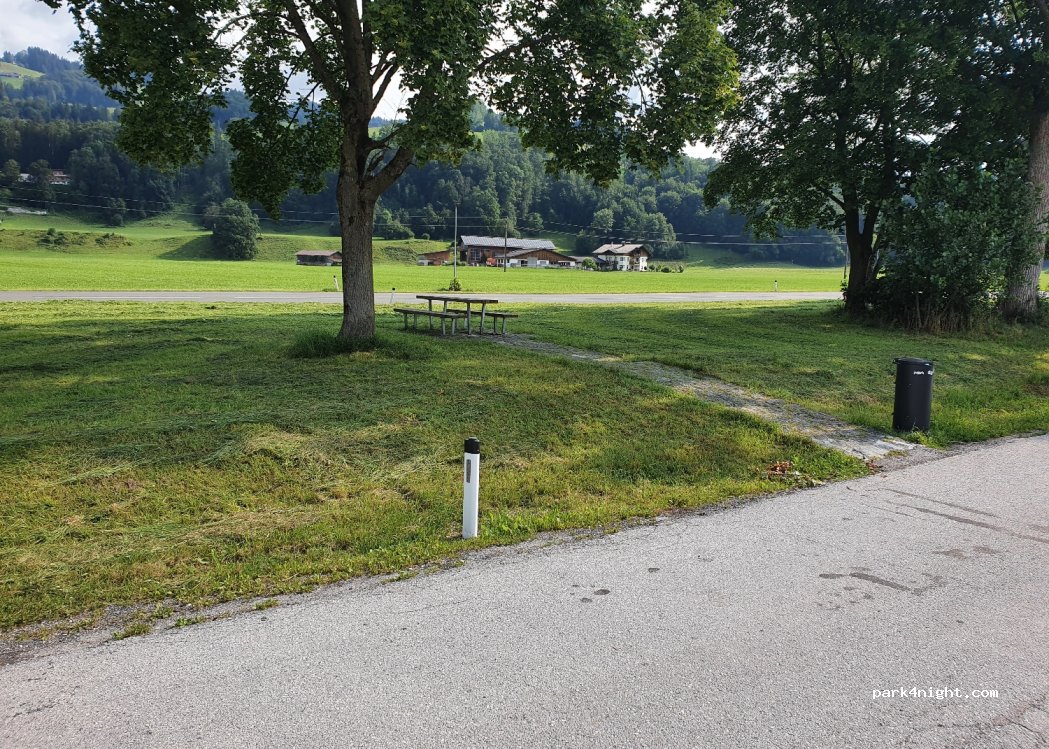 (6342) Niederndorf bei Kufstein - 27 Walchsee Straße — foto