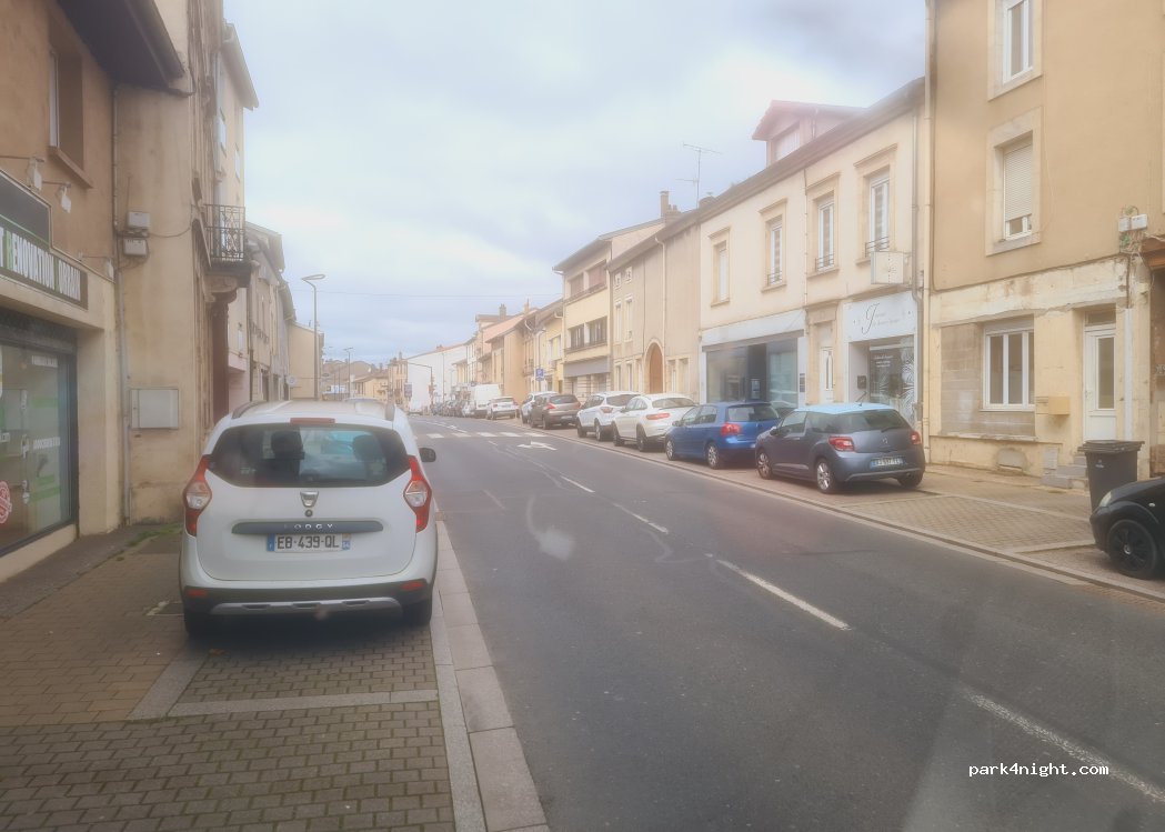 (54230) Neuves-Maisons - 21 Rue Général Thiry — foto 4