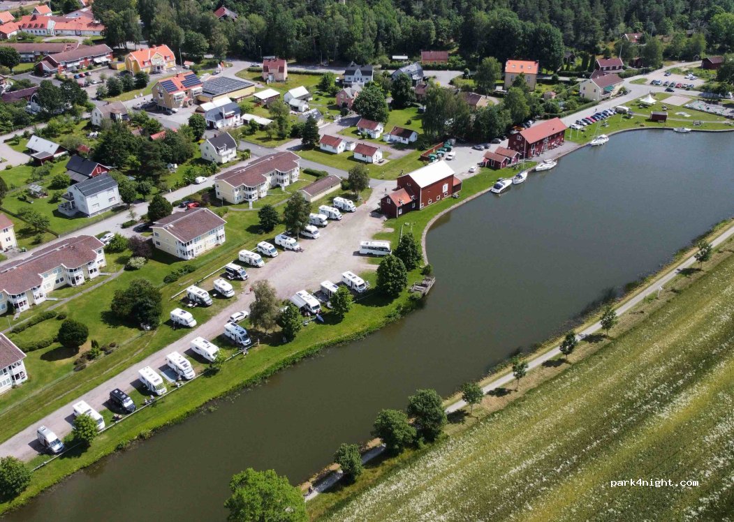 Husbil ställplats Lyrestad — foto 5