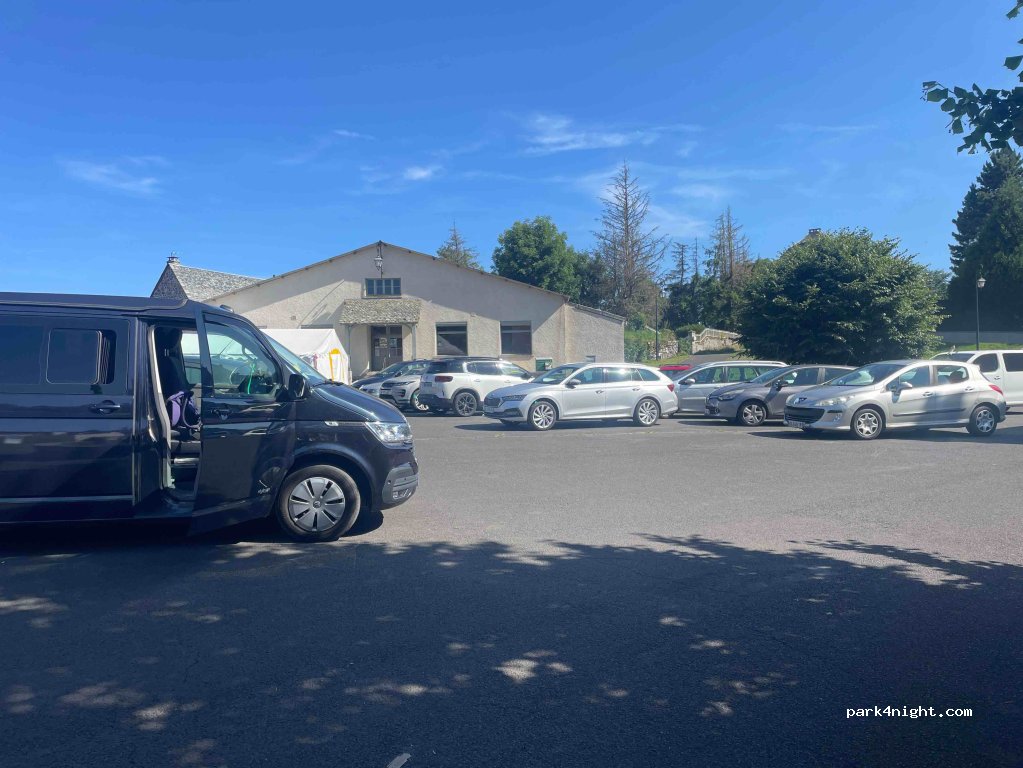 (15110) Saint-Urcize - 2 Place du Ters — foto 2