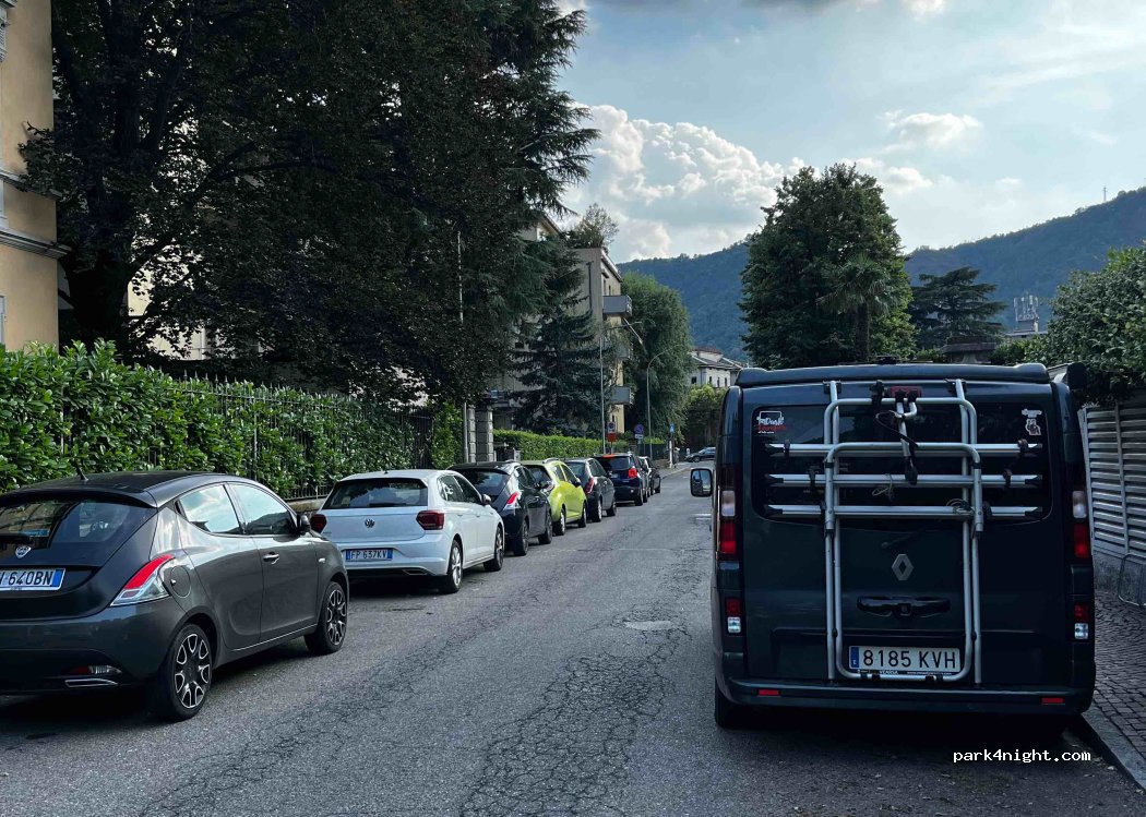 (22100) Como - 7 Via Francesco Petrarca — foto