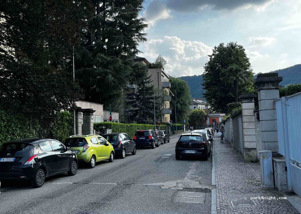 (22100) Como - 7 Via Francesco Petrarca — foto 2