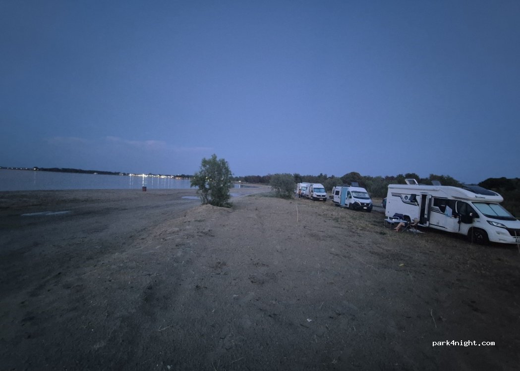 (640 11) Keramoti - Unnamed Road — foto