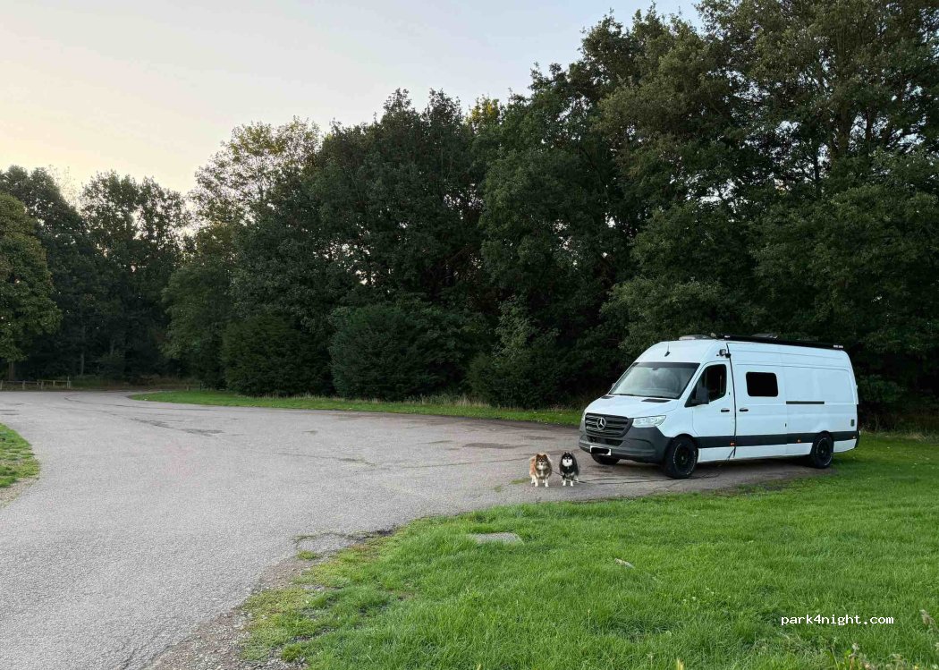 (MK15 9DL) Willen - 4 Linford Lane — foto 3