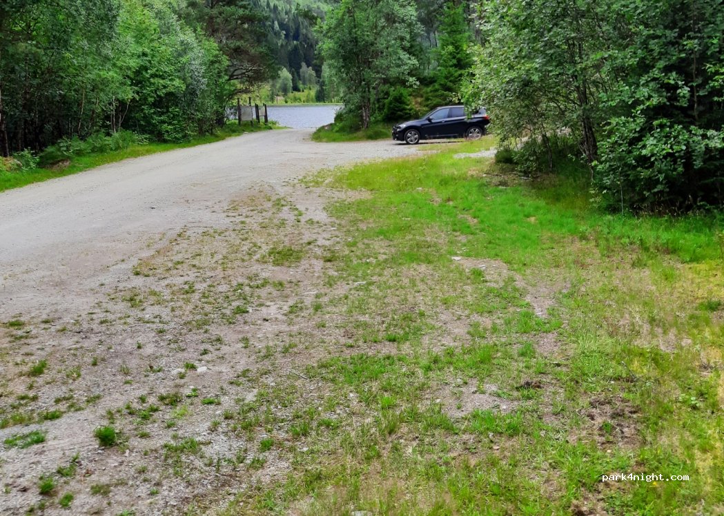 (6823) Sandane - 239 Fitjevegen — foto