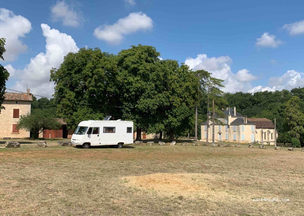 (86700) Valence-en-Poitou - Chem. de l'Abbaye de Valence — foto 2