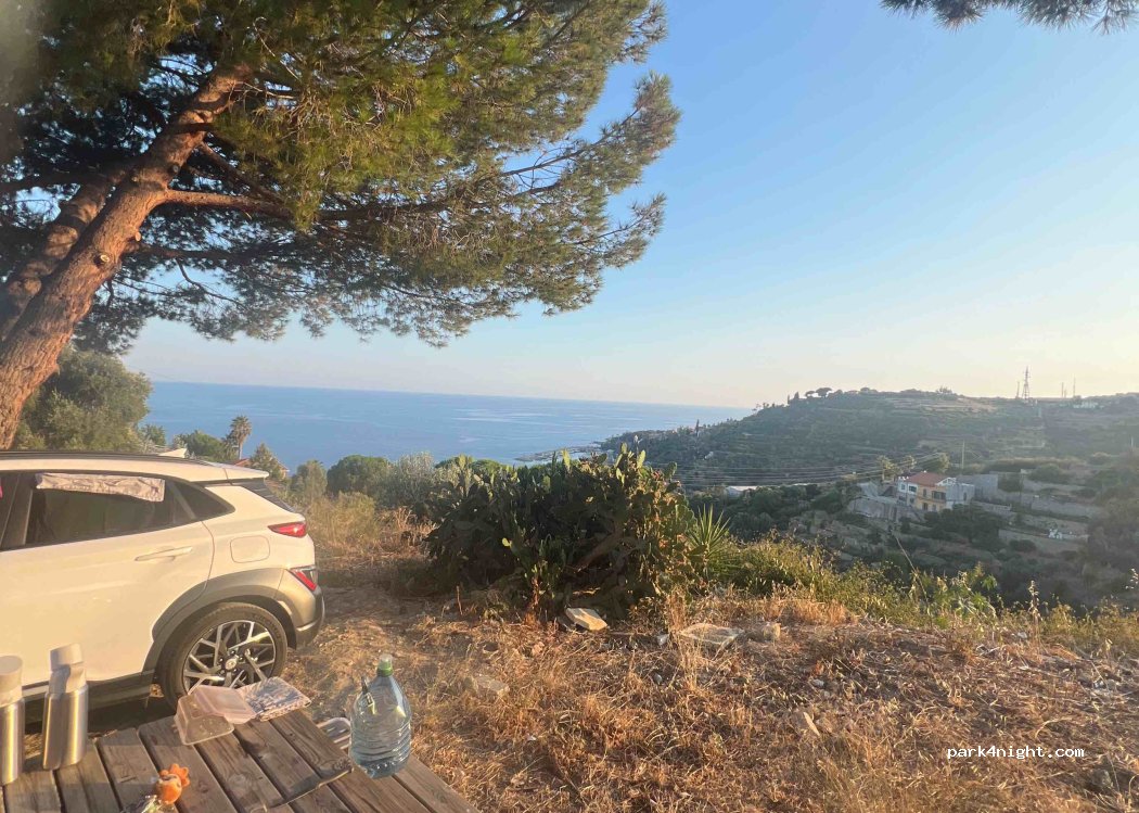 (18012) Bordighera - 66 Via Cornice dei Due Golfi — foto 2