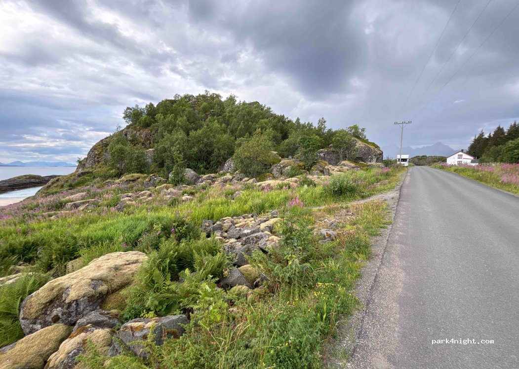 (8324) Vågan - 440 Årsteinveien — foto