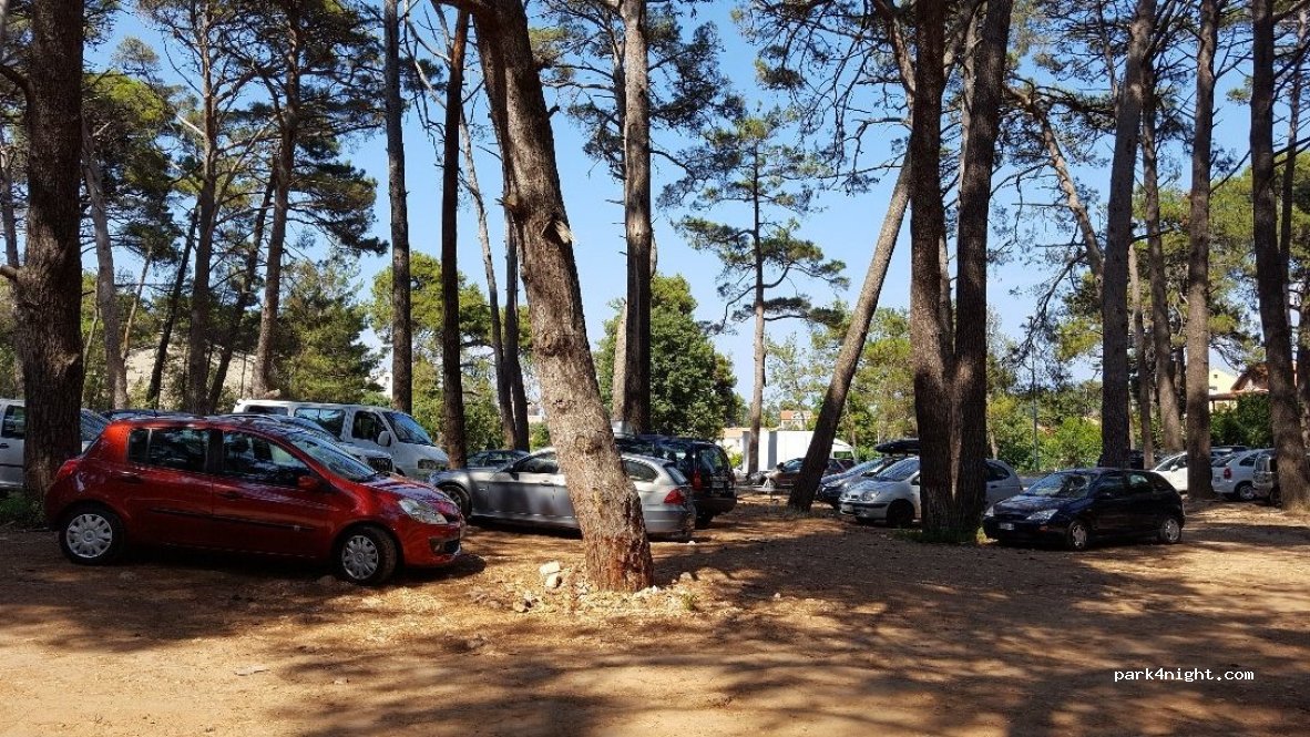 (51551) Veli Lošinj - Unnamed Road — foto