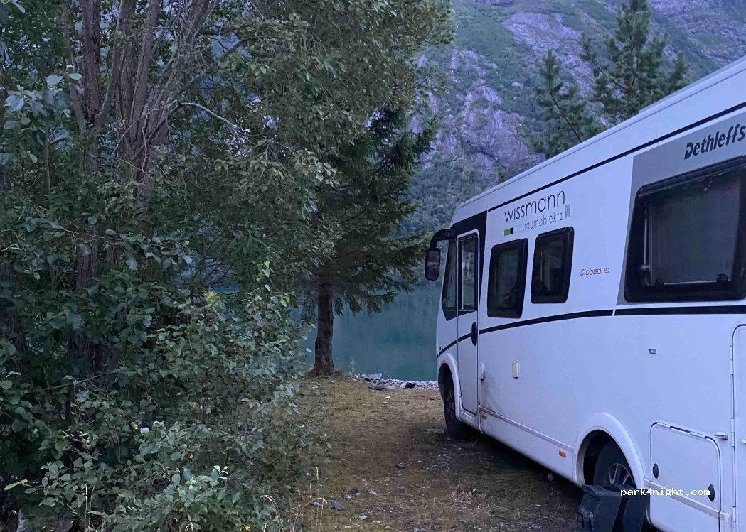 (6783) Stryn - 4 Riksveg 15 — foto 2