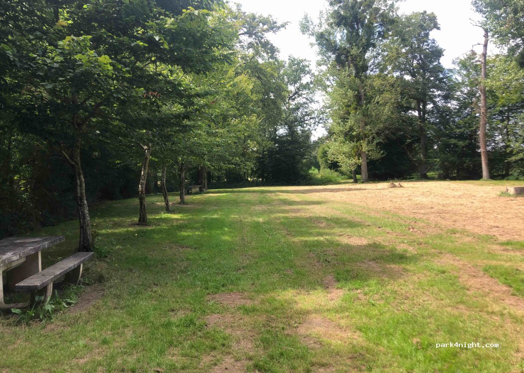 (18170) Ardenais - Unnamed Road — foto